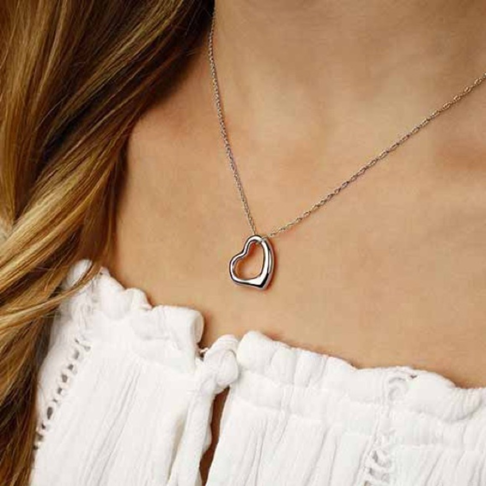 Adorable Sterling Silver Heart Necklace by Giani Bernini